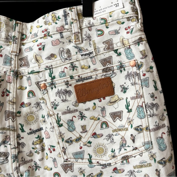 Wrangler High Rise Kick‎ Flare Rock 672 Spring Cowgirl Denim Jeans Women 32 NWT - Picture 9 of 11